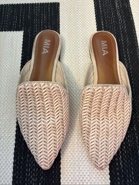 MIA Women's Blush Woven Pointed-Toe Slide Mules